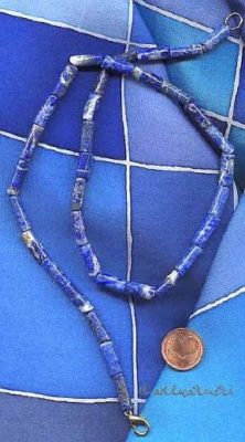 Kette aus Lapislazuli-Röhren